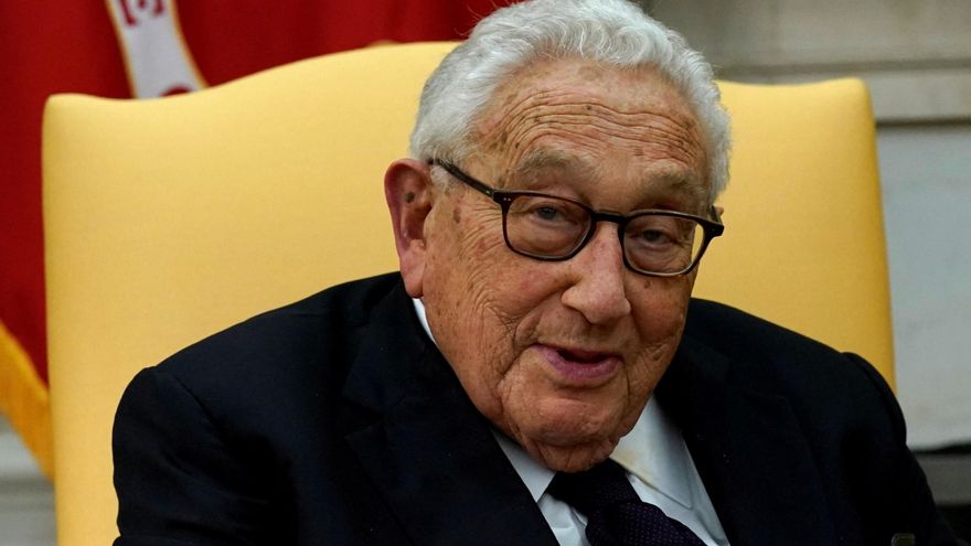 Murió Henry Kissinger, el funcionario estadounidense que marcó la política exterior durante la Guerra Fría