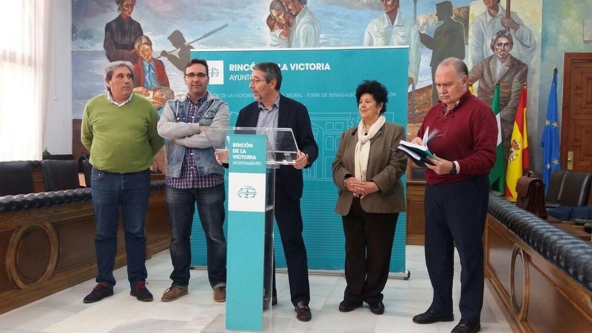 PP, PA y Cs ultiman una moción de censura en Rincón de la Victoria para desbancar al PSOE de la Alcaldía