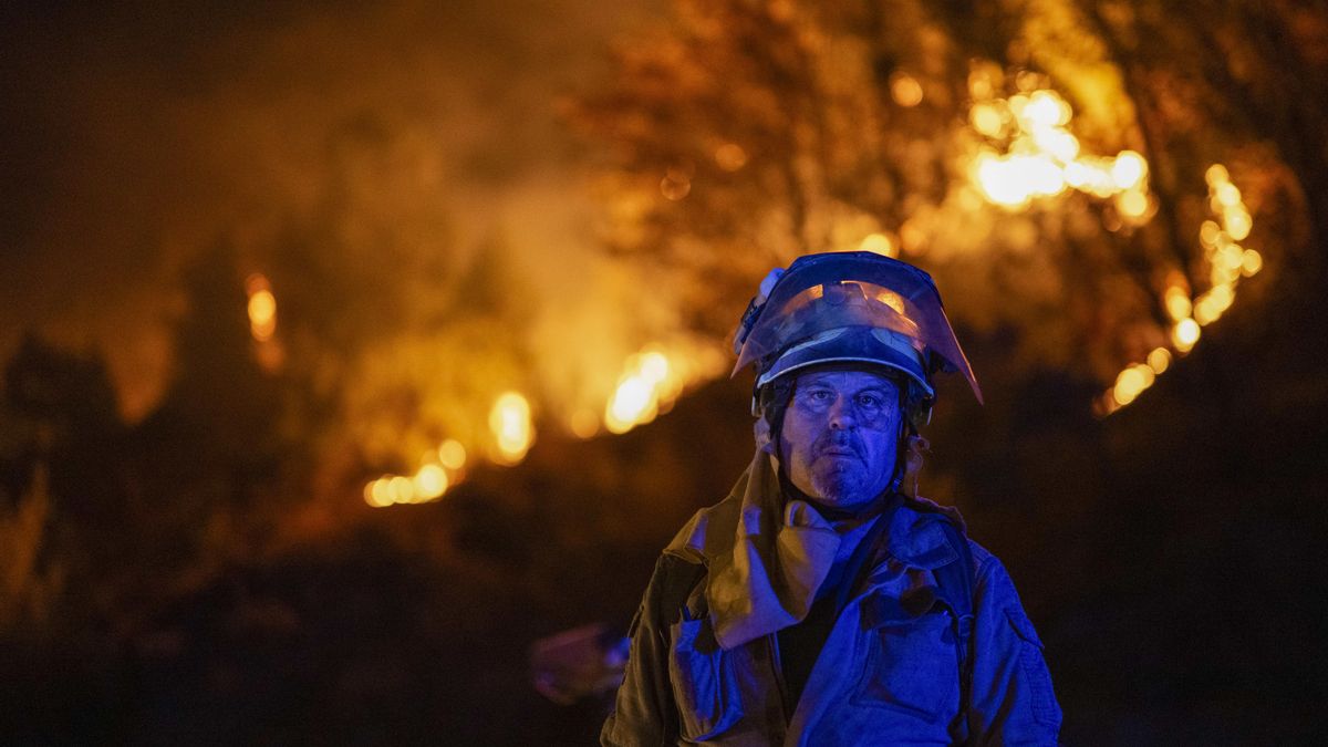 Un nuevo incendio en A Fonsagrada eleva a tres los fuegos activos en Galicia