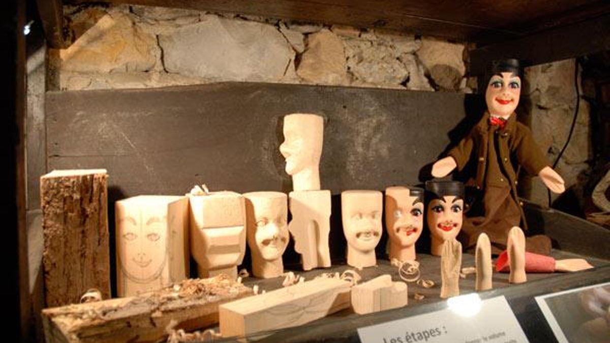 Los muñecos de guiñol nacieron en 1808 en esta ciudad francesa