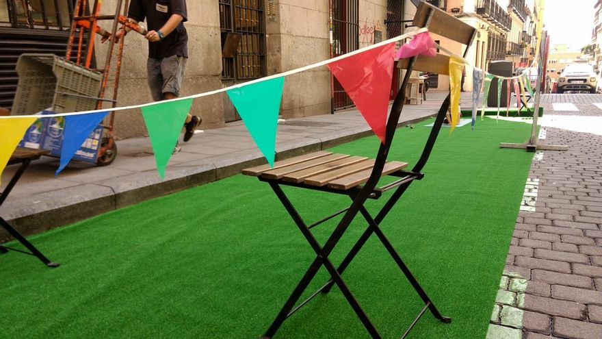 Espacio listo para una clase de yoga en la calle Monteleón | SOMOS MALASAÑA