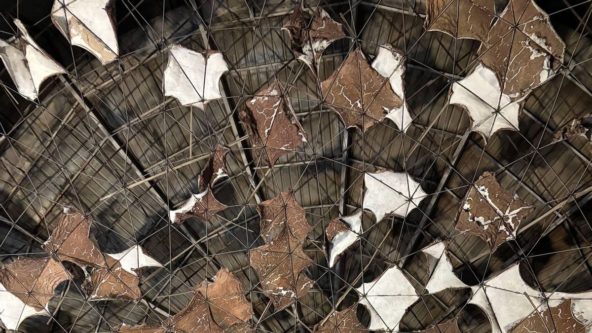 Detalle de la cúpula quemada tras el incendio.