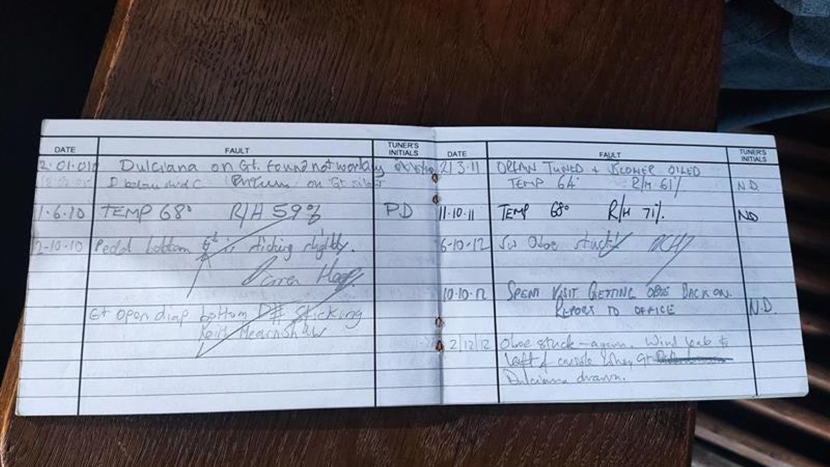 Uno de los cuadernos de afinación de los óganos de iglesia.