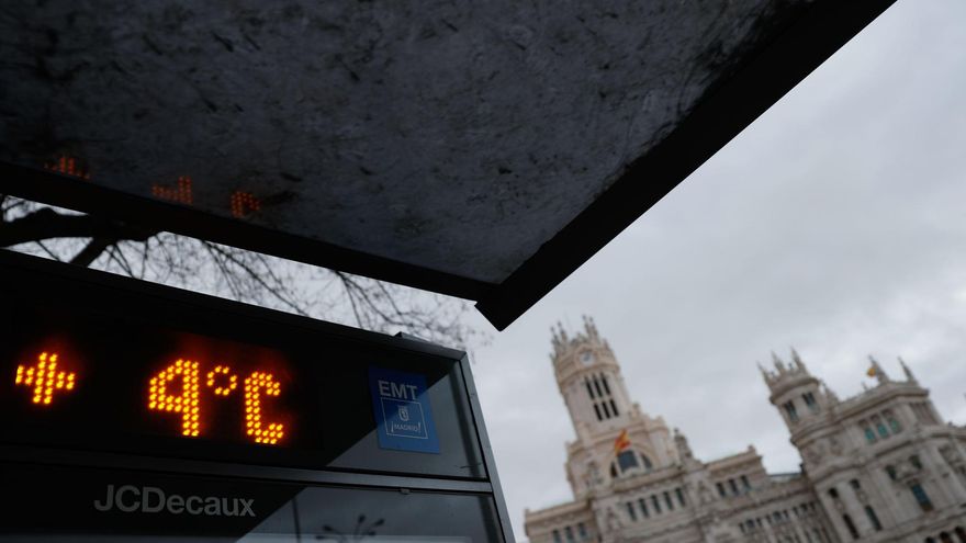 Aviso en Madrid por rachas de viento de 70 km/h y nevadas en la sierra