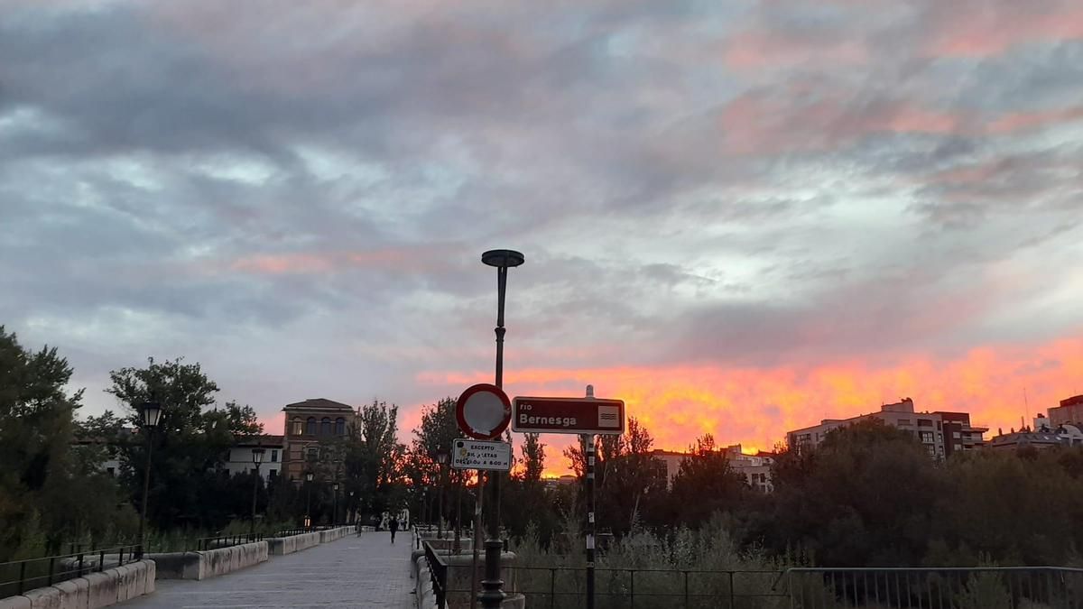 El tiempo en León hoy, 1 de octubre: nubes altas, posibles lluvias débiles y mínimas en descenso