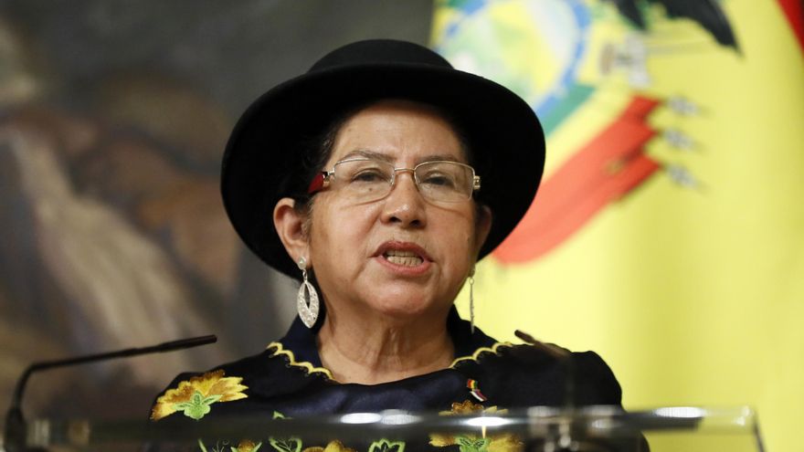 La canciller de Bolivia dice que el asilo al líder sindical no entorpece la relación con Panamá