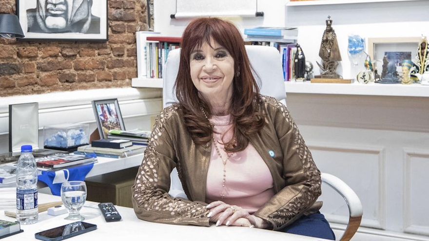 En un clima de desconfianza extrema, el kirchnerismo y Kicillof empiezan la negociación subterránea por las listas