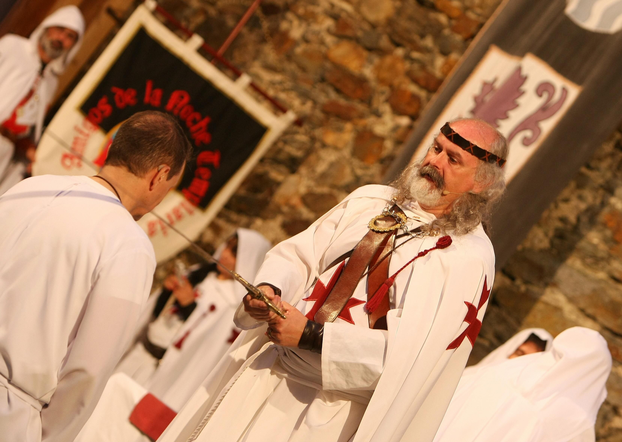Ordenación de los nuevos Caballeros Templarios dentro de los actos de la Noche Templaria de Ponferrada