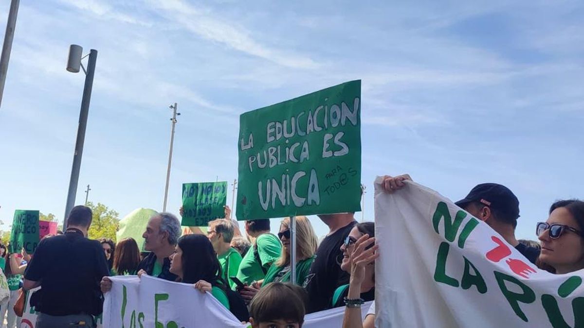 Concentración de familias y docentes este martes en Zaragoza