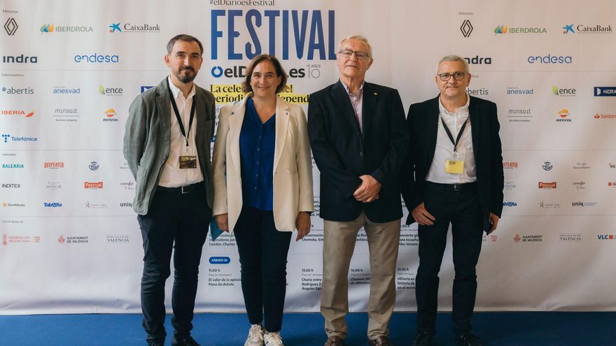 Ignacio Escolar, Ada Colau, Joan Ribó y Adolf Beltran.