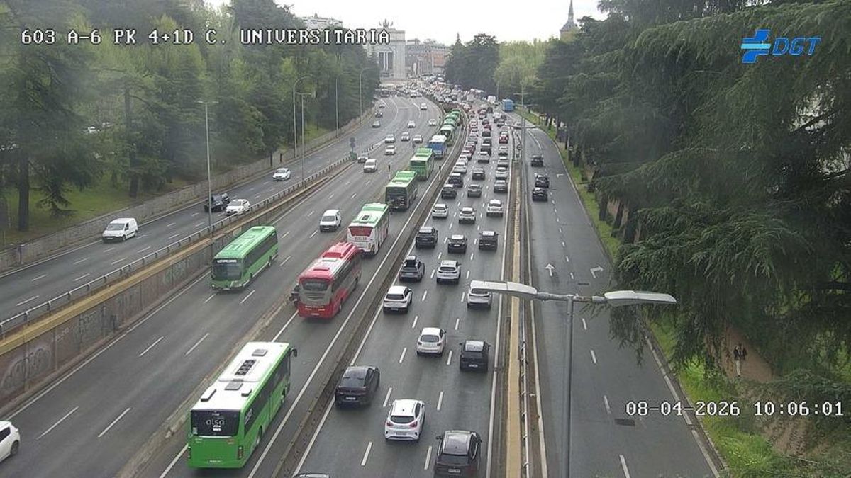 Atasco monumental en el carril Bus-VAO que conecta la A-6 con el intercambiador de Moncloa