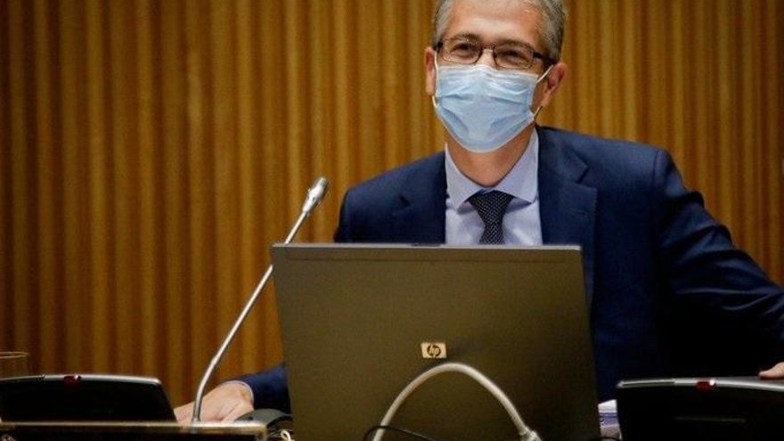 El gobernador del Banco de España pide dedicar parte de los fondos europeos para introducir la mochila austriaca