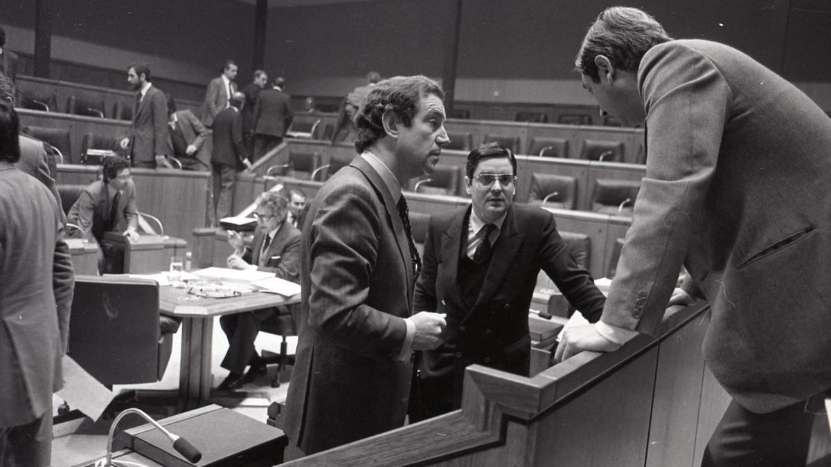 Carlos Garaikoetxea: compromiso institucional
