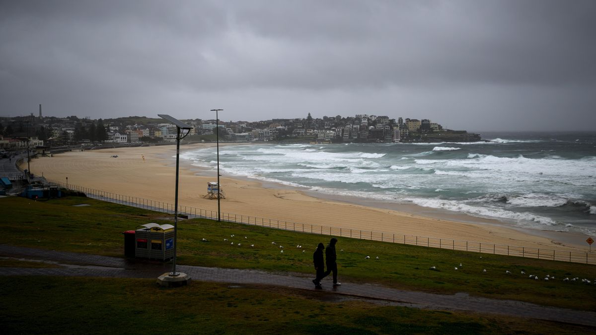 Al menos dos detenidos en Australia tras un tiroteo en la playa de Bondi, en Sídney
