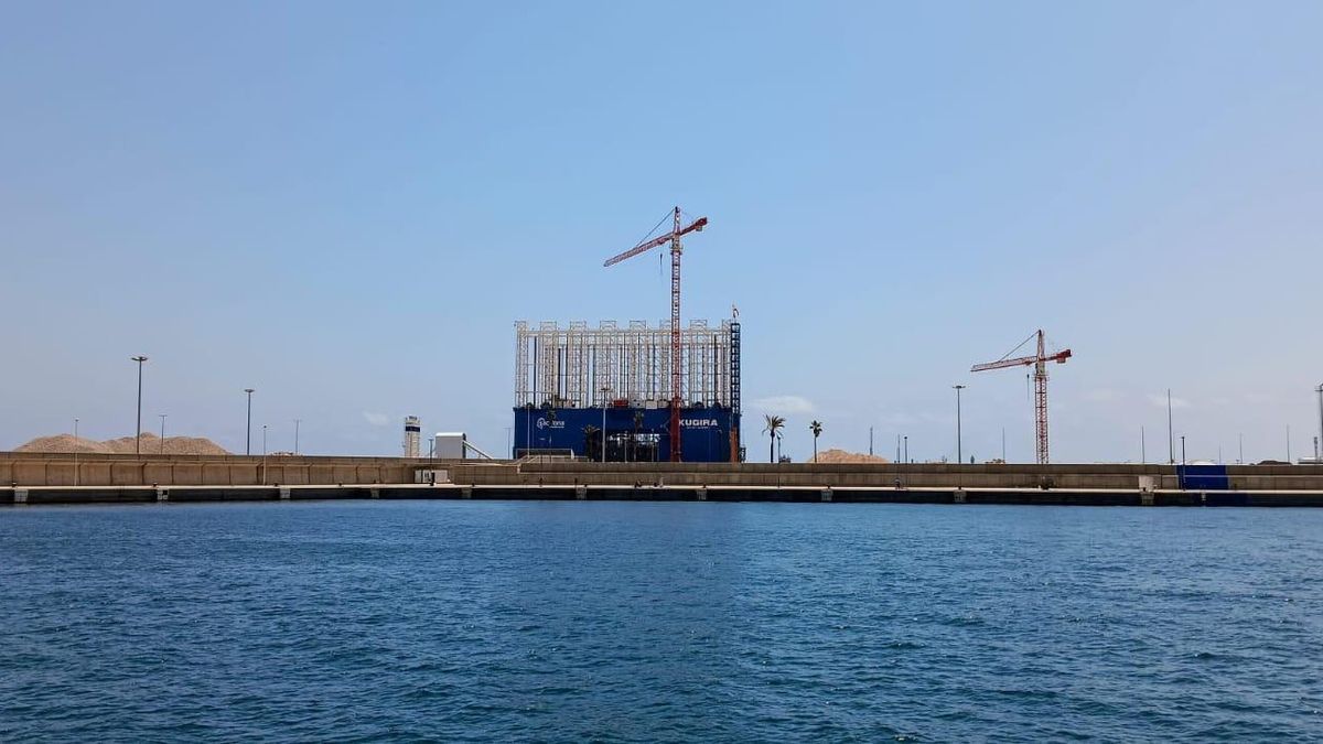 Obras de ampliación en el Puerto de Valencia.