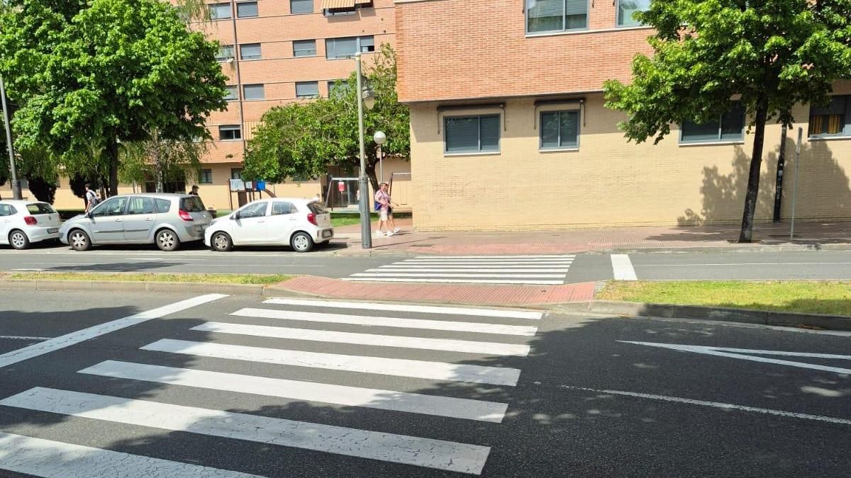 Piden más seguridad en dos pasos de peatones en la calle Padre Claret de Logroño