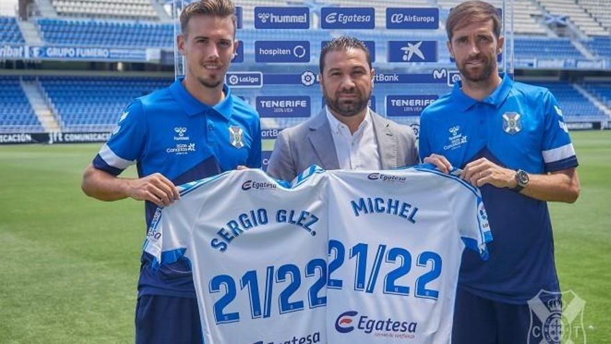 Míchel Herrero "se siente importante" en el CD Tenerife y Sergio González se muestra "orgulloso" de volver a la entidad blanquiazul