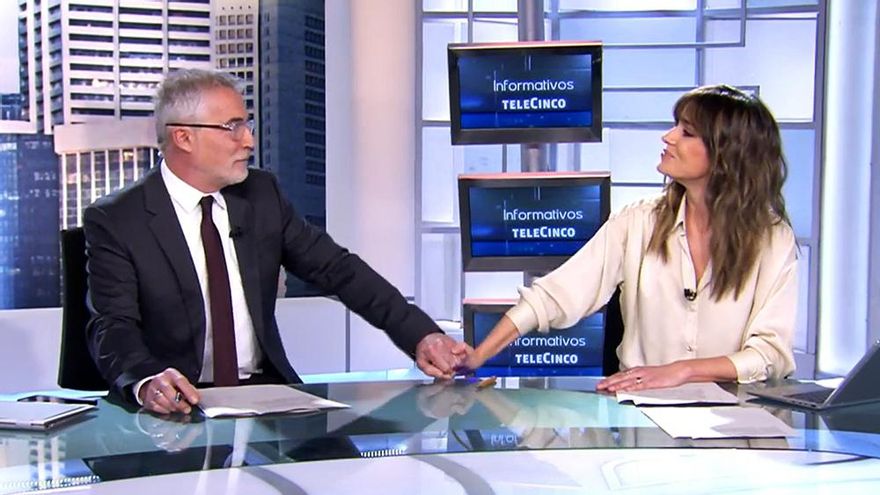 Isabel Jiménez rompe a llorar en su último 'Informativos Telecinco' con David Cantero: "El mejor compañero"