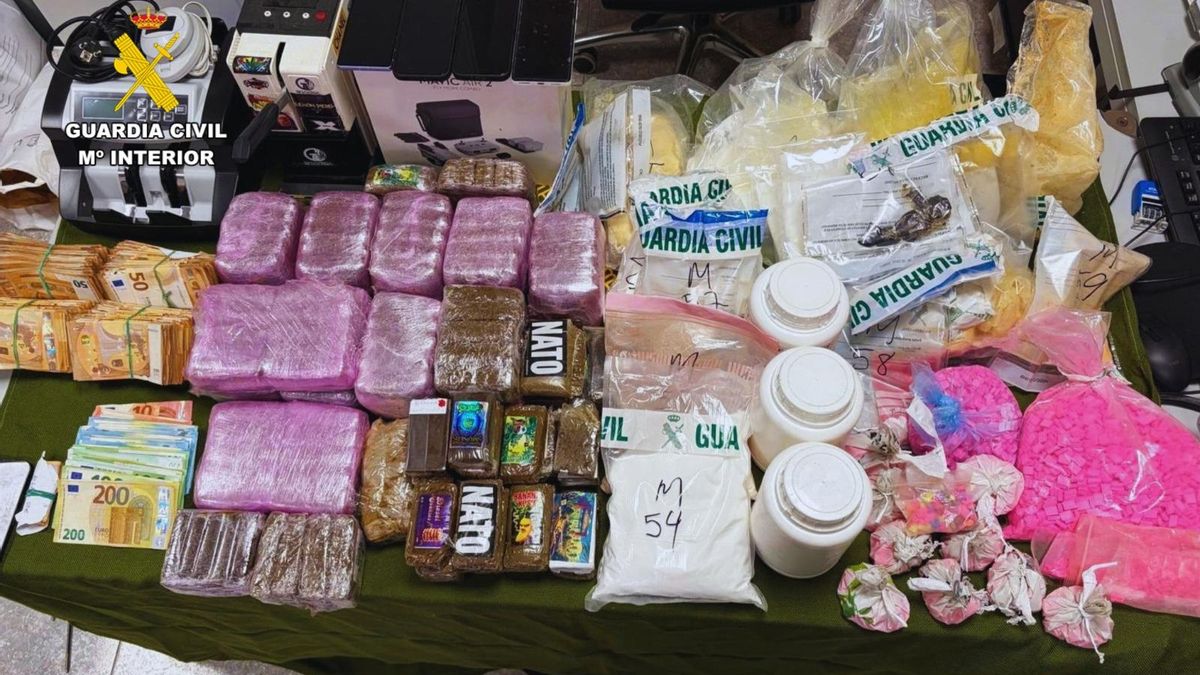 Más de 30 kilos de droga, armas y 88.605 euros incautados: la Guardia Civil de Zaragoza detiene a un hombre en Borja