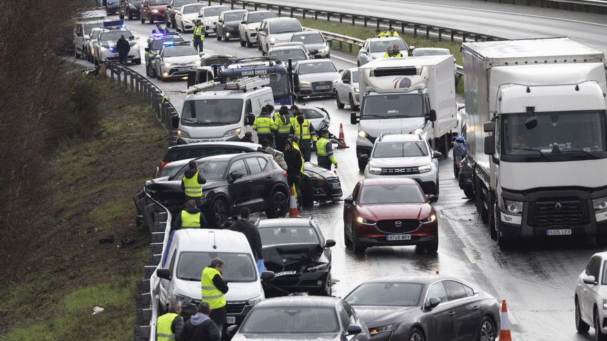 Varios heridos, entre ellos dos diputados del PP, tras una colisión múltiple en la AP-9 a diez kilómetros de Santiago