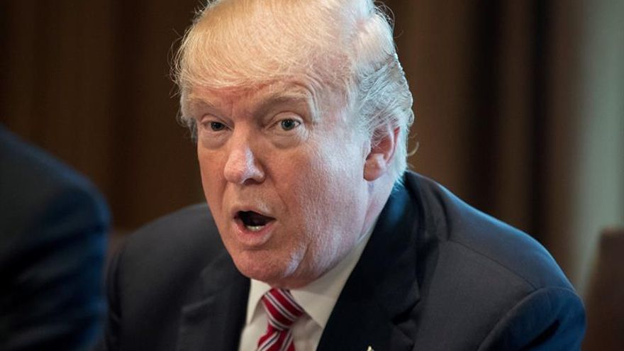 Trump se enroca en su postura migratoria y complica el debate en el Senado