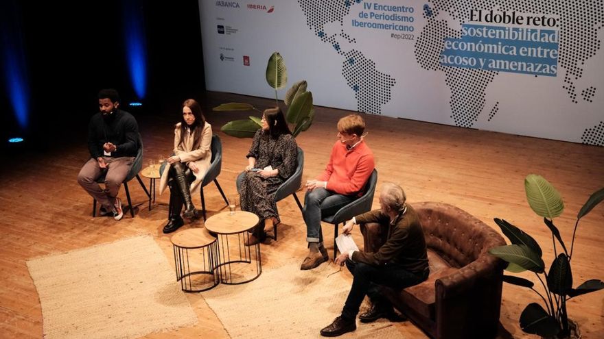 Participantes en la mesa sobre los riesgos de ser periodista en América Latina