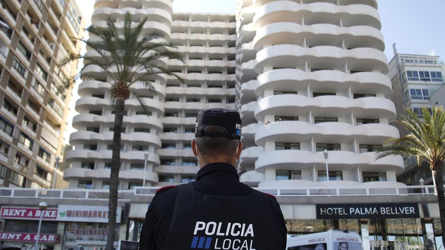 El brote de Mallorca aflora la dificultad de hacer cumplir las normas sanitarias este verano
