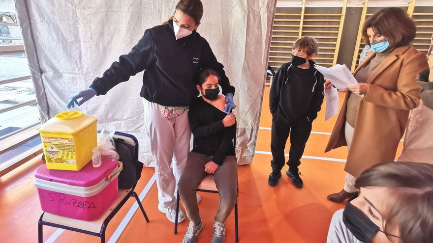 Las vacunas reducen un 80% las hospitalizaciones por COVID y los fallecidos en la Comunitat Valenciana