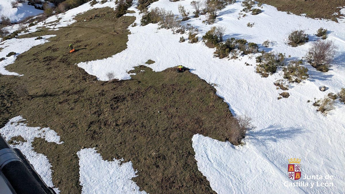 Rescate de un montañero de 70 años que avisó de que estaba herido en un pico de La Pola de Gordón
