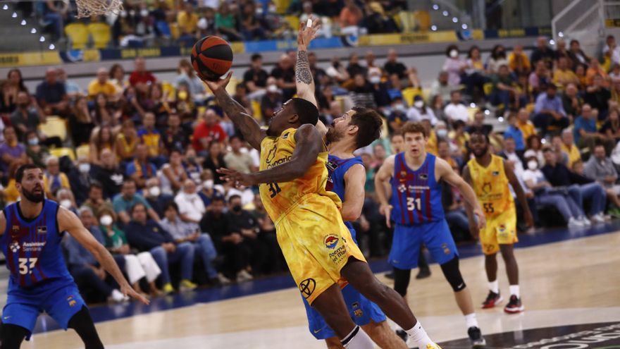 El Gran Canaria pone contra las cuerdas al Barcelona pero termina cayendo