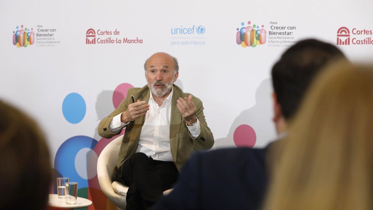 Gabriel Rubio, psiquiatra: “Pongamos en la educación lo que le falta. Hay que empoderar a los jóvenes"