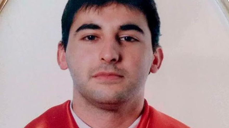 Paulino González Terrón, en la orla de la Universidad Complutense de Madrid.