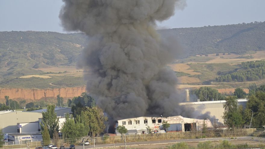El incendio en una empresa de baterías de litio pone en alerta a la provincia de Guadalajara