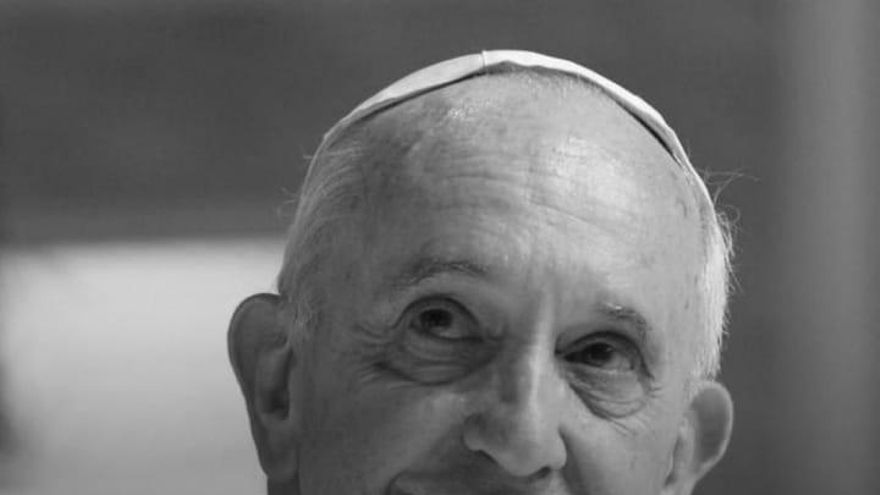 Las campanas de la Diócesis de Santander doblan a las doce por el fallecimiento del Papa Francisco