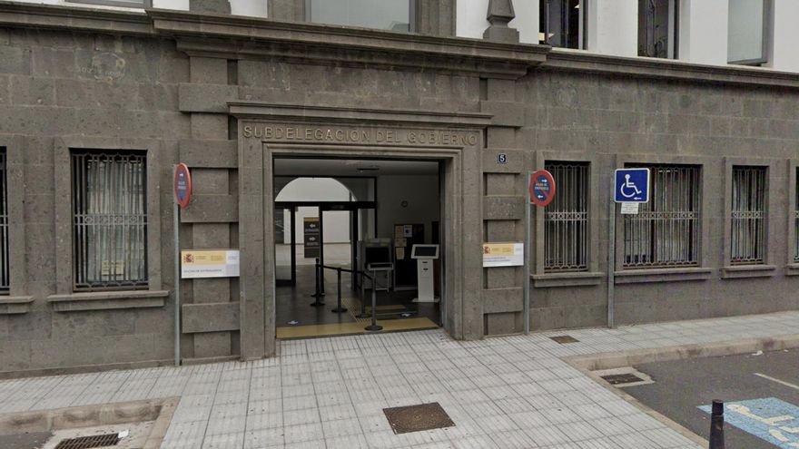 Normalidad y sin colas en la apertura del proceso de regularización de migrantes en Canarias