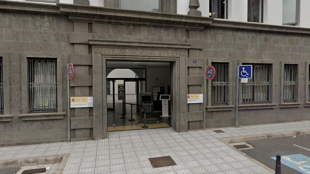 Normalidad y sin colas en la apertura del proceso de regularización de migrantes en Canarias