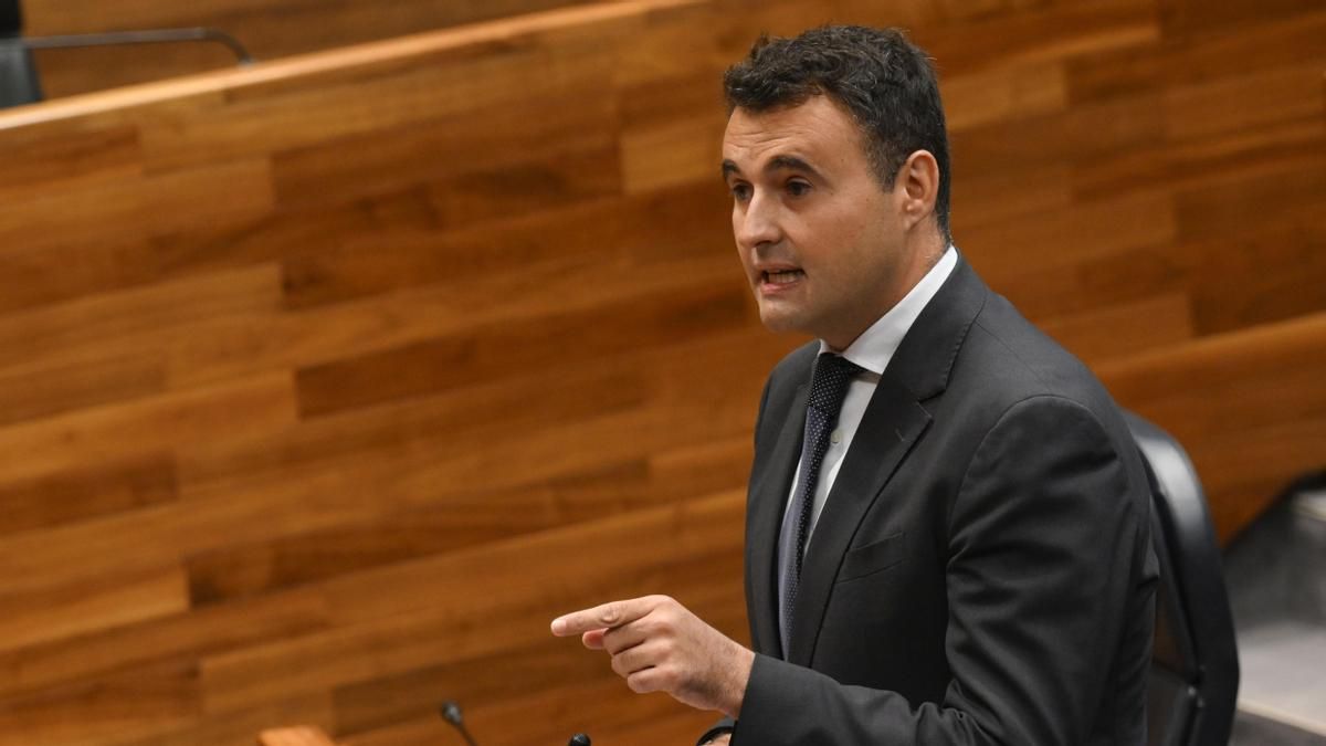 El Gobierno de Asturias defiende una fiscalidad "seria" frente a un PP que busca "beneficiar a grandes rentas"