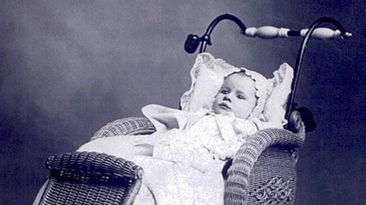 Cuando acabás de tener un bebé la gente fluctúa entre ser tu infierno y tu deseo más profundo.