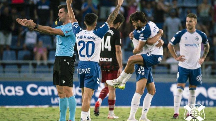 Pablo Hernández, cedido por el CD Tenerife a la UD Melilla