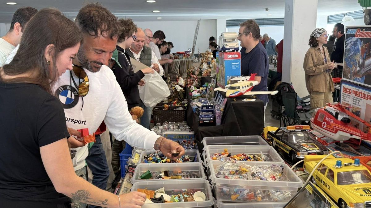 Villanueva de la Serena acoge una edición navideña del Mercado de Coleccionismo