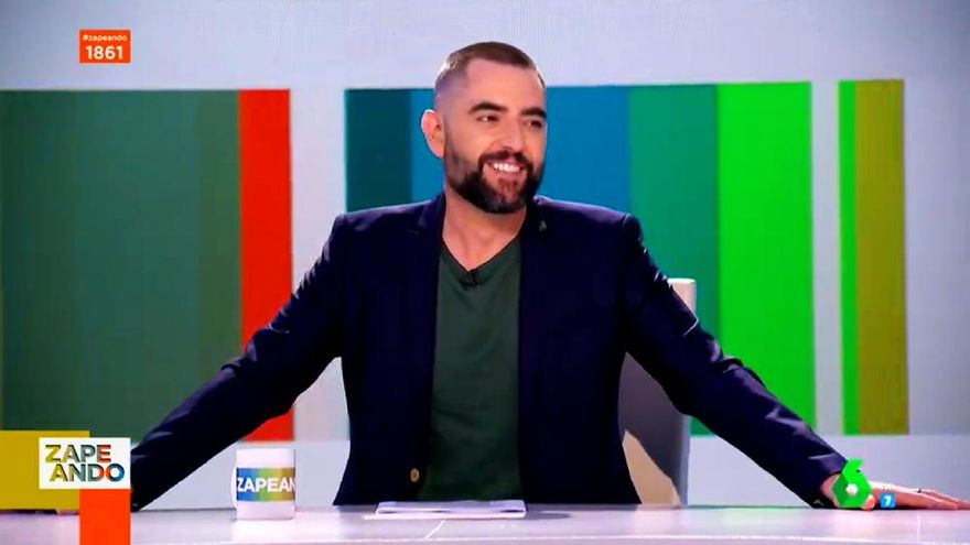 'Zapeando' y 'El Intermedio' sorprenden a Dani Mateo por su cumpleaños: "¿Cómo me hacéis esto? Que yo sin guion la lío"