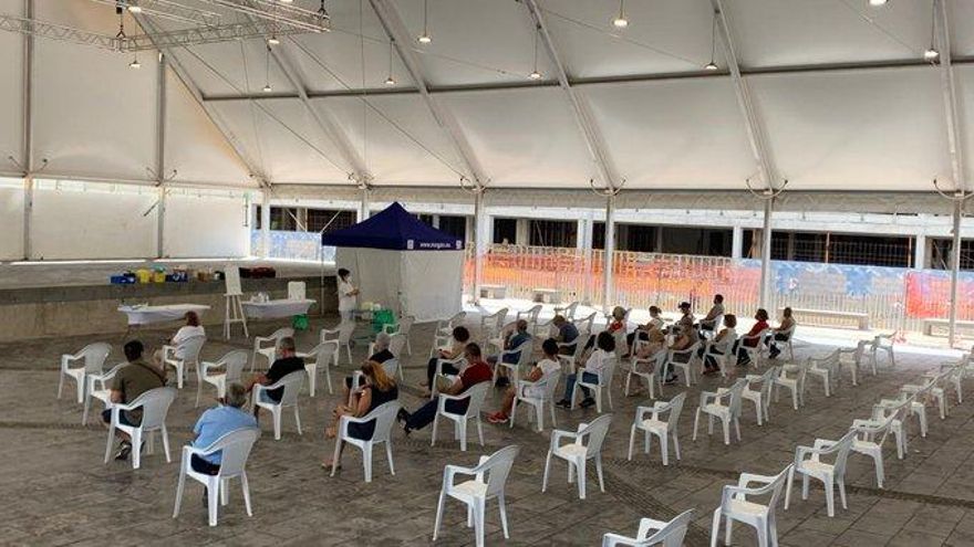 Carpa para la vacunación contra la COVID en Telde