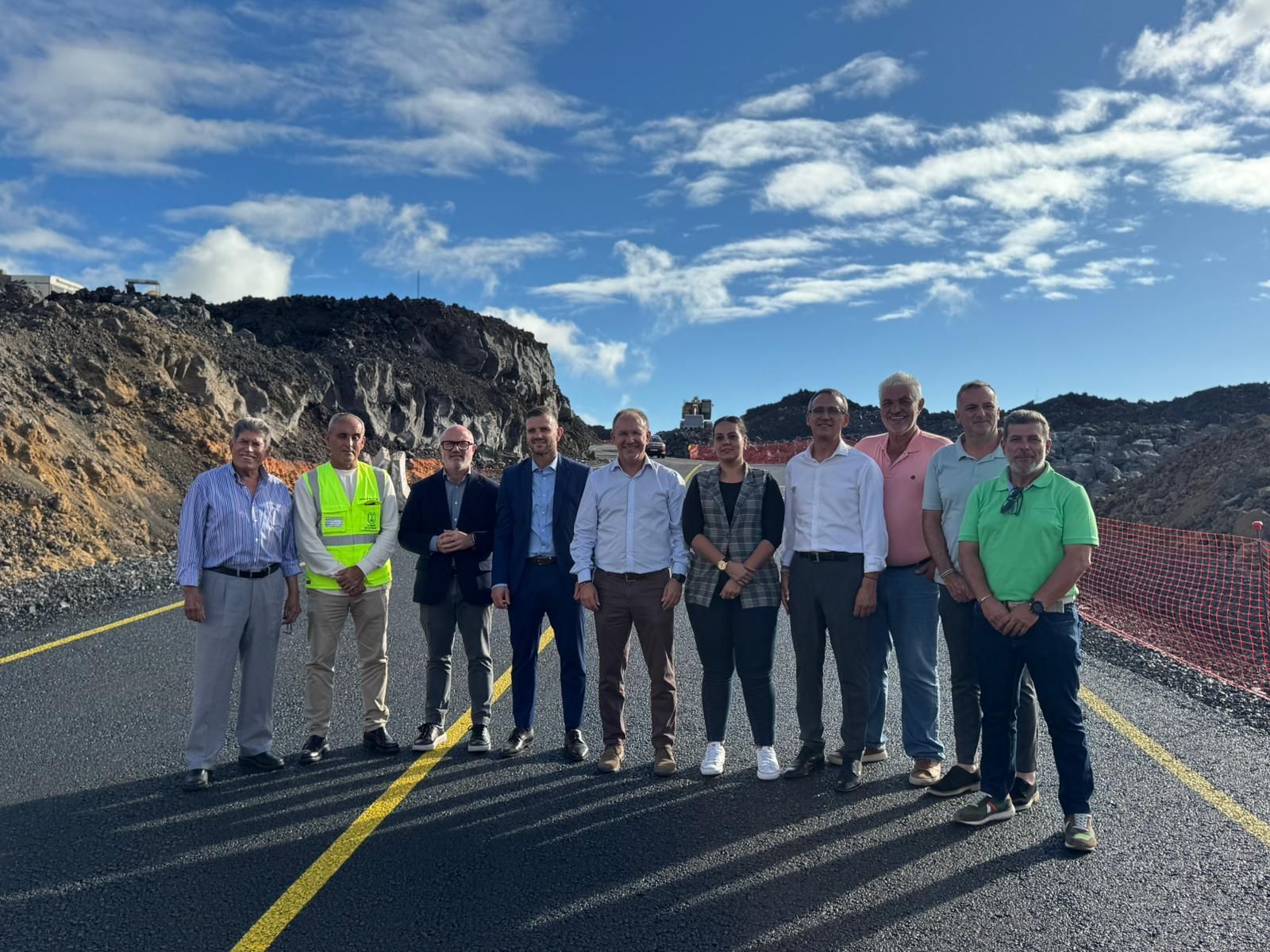 La carretera de Todoque es transitable desde este sábado y reduce la conexión entre norte y sur de las coladas.
