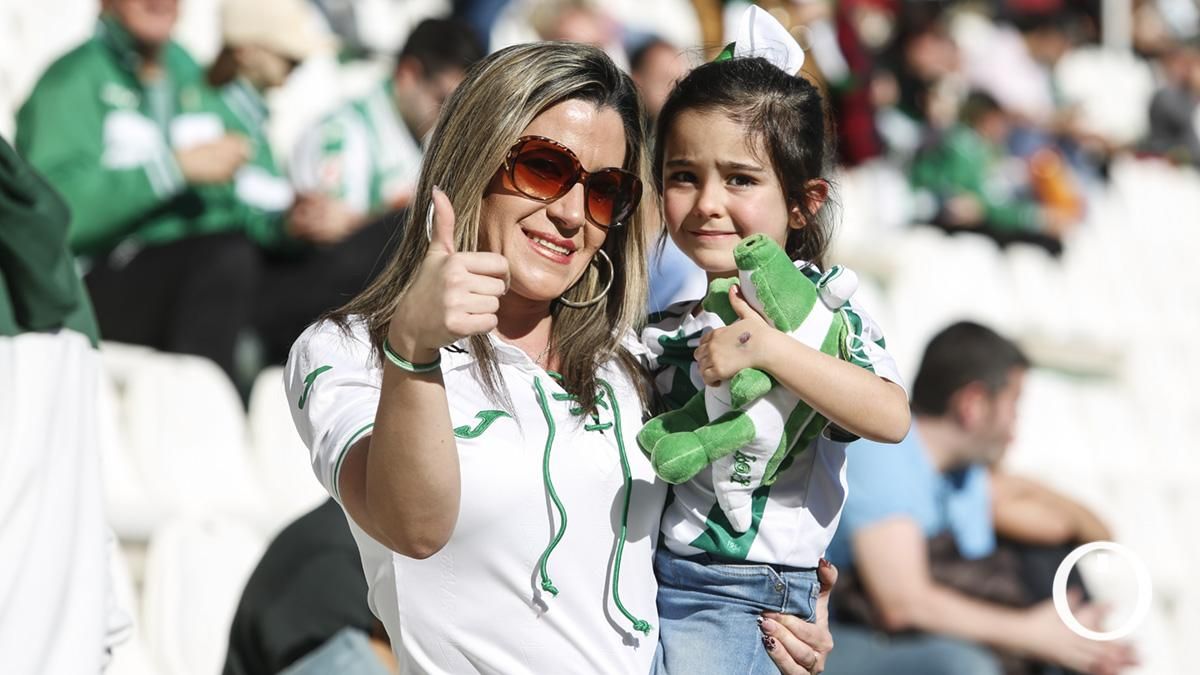 Grada Blanquiverde del Córdoba CF - SD Huesca