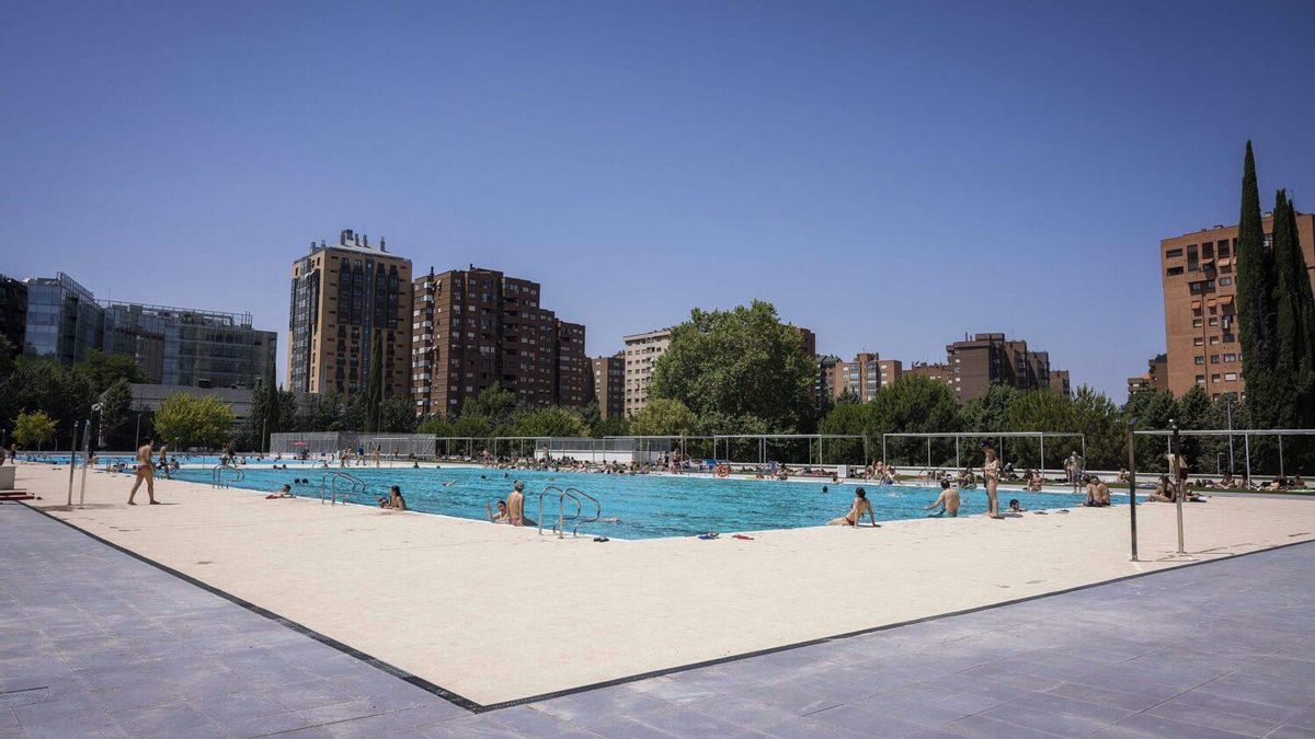Las piscinas del polideportivo Vicente del Bosque reabren después de cuatro años y una obra rodeada de polémica