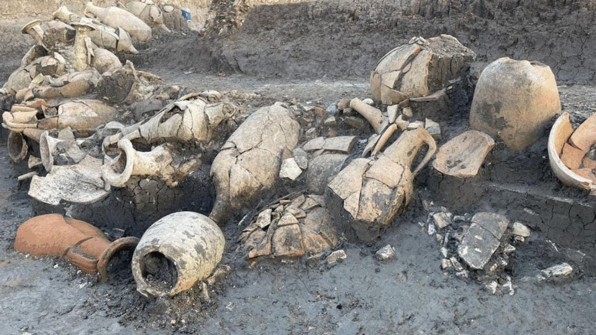 Bajo un terreno del centro de la ciudad, los arqueólogos han localizado un antiguo puerto del siglo I que demuestra la intensa actividad comercial de la Bética