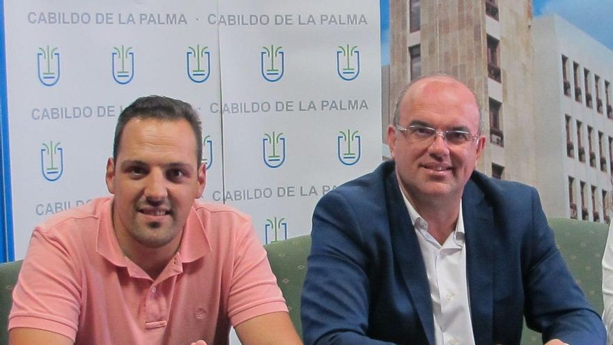 Jonathan Felipe, alcalde de Breña Alta, y Anselmo Pestana, presidente del Cabildo de La Palma.