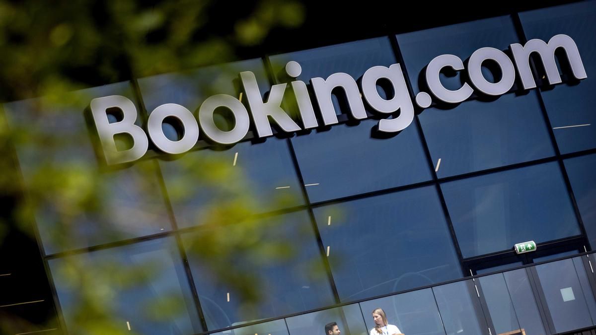 La justicia europea confirma la prohibición a Booking para comprar el operador de reservas de vuelos Etraveli