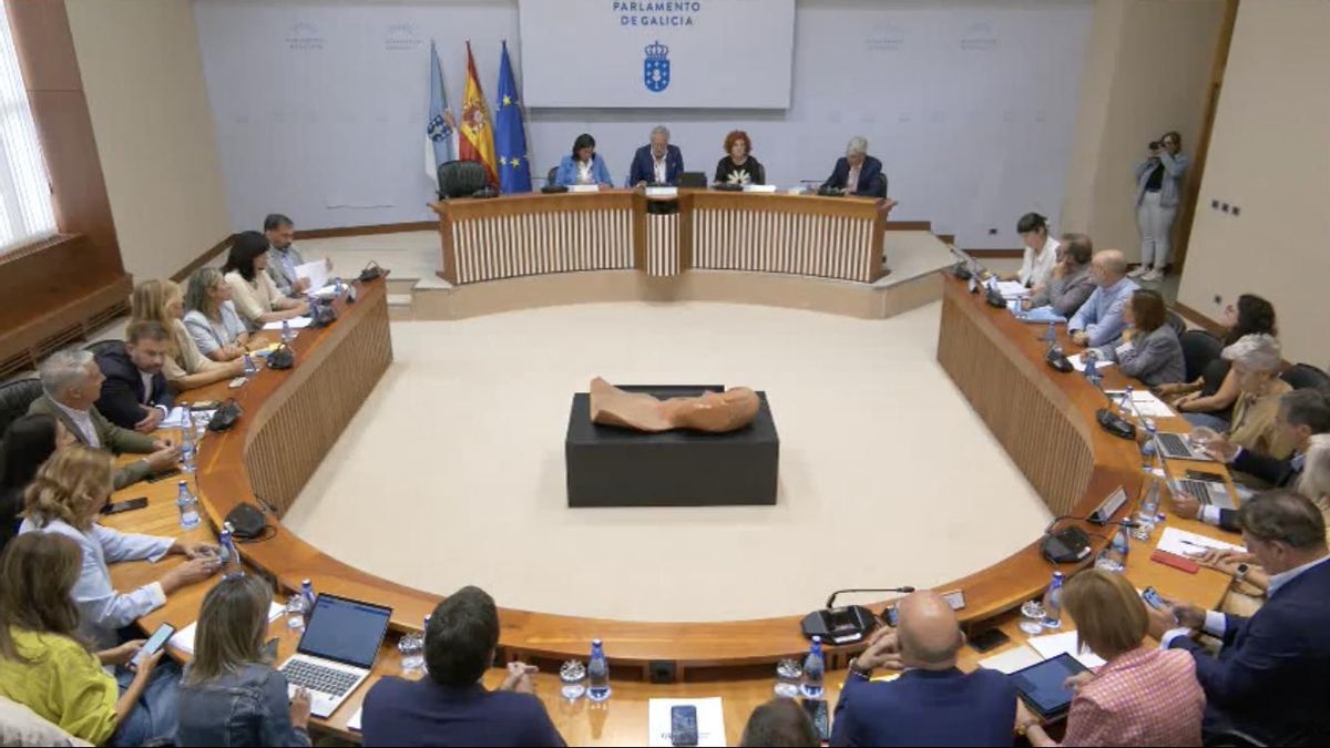 El PP impide la comparecencia urgente de Rueda en el Parlamento gallego mientras hace desfilar ministros por el Senado