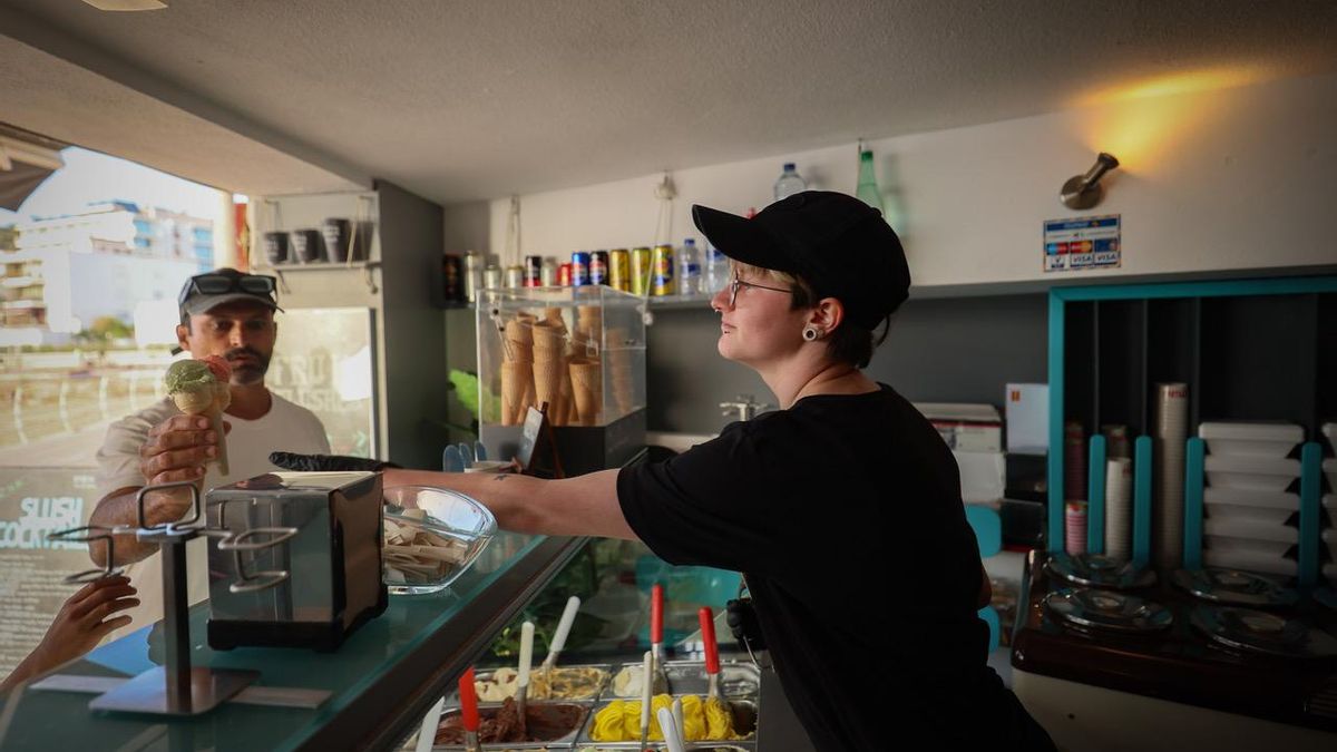 Cuando el hotel de al lado te deja sin agua por llenar su piscina: "Es catastrófico, me obliga a cerrar"